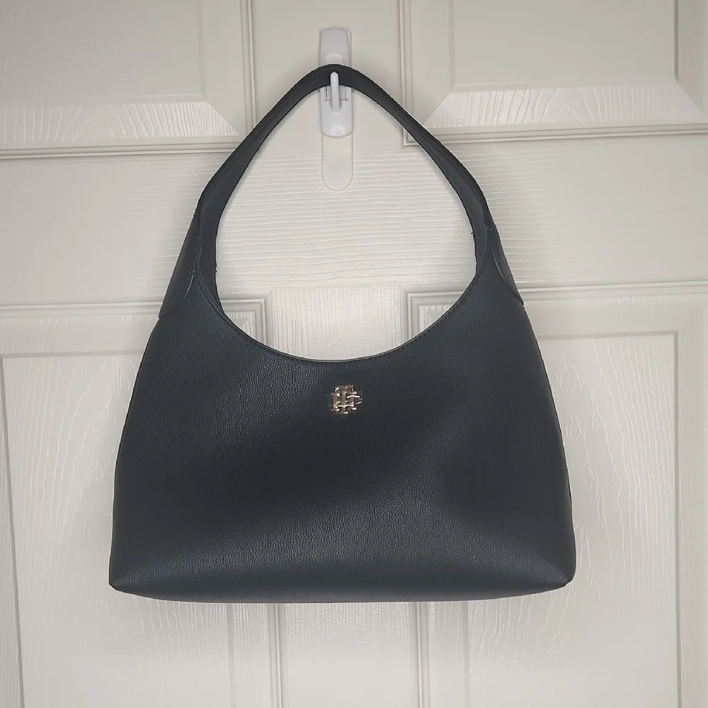 NWOT Tommy Hilfiger Black Staple Hobo Shoulder Bag - Picture 6 of 12